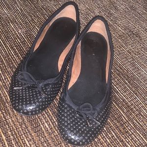 Black coach beaded flats with bow detailing
